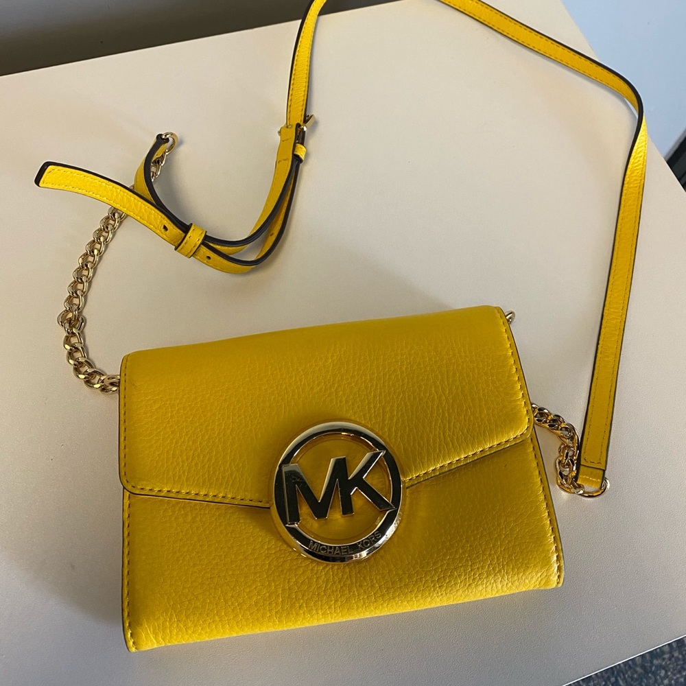 Micheal Kors crossbody